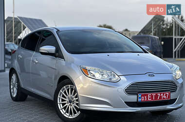 Хэтчбек Ford Focus 2014 в 