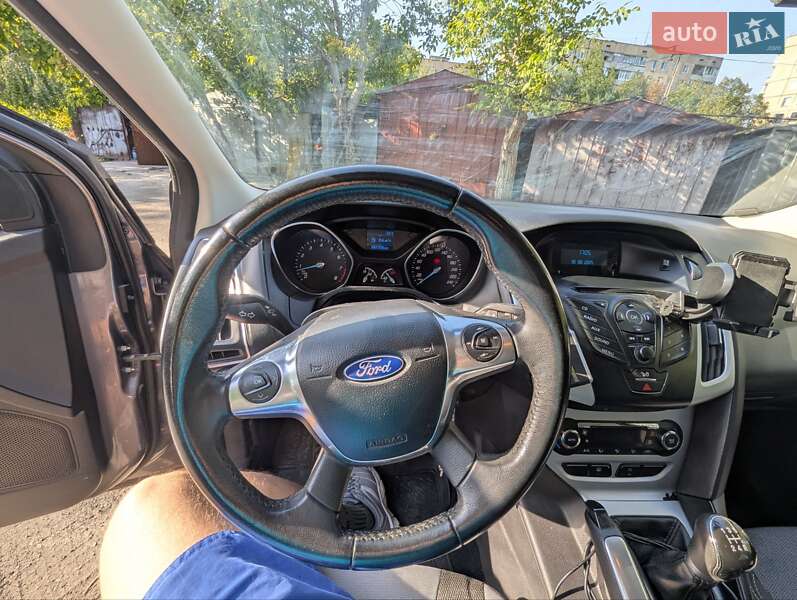 Хэтчбек Ford Focus 2013 в Кривом Роге фото 20 Хэтчбек Ford Focus 2013 в Кривом Роге