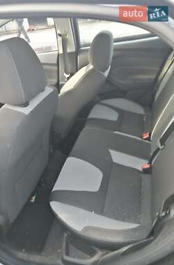 Седан Ford Focus 2013 в 