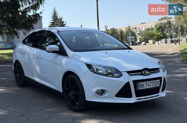 Седан Ford Focus 2011 в 