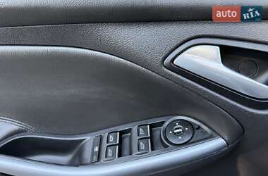 Седан Ford Focus 2011 в 
