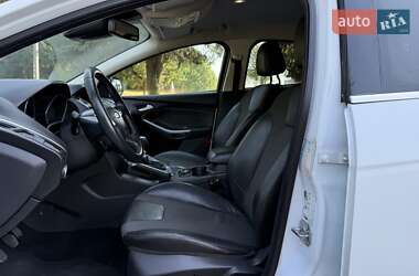 Седан Ford Focus 2011 в 