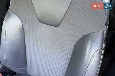 Седан Ford Focus 2011 в 