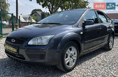 Хэтчбек Ford Focus 2006 в 