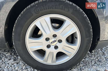 Хэтчбек Ford Focus 2006 в 