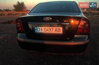 Седан Ford Focus 2006 в Краснограде