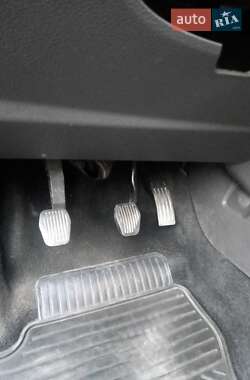 Хэтчбек Ford Focus 2013 в 