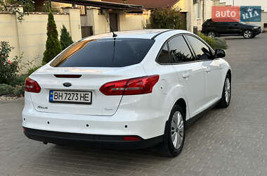 Седан Ford Focus 2016 в 