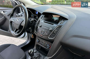 Седан Ford Focus 2016 в 