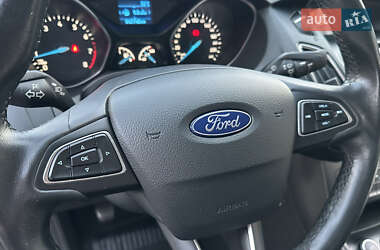 Седан Ford Focus 2016 в 