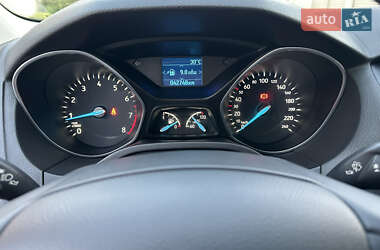 Седан Ford Focus 2016 в 