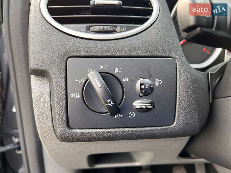 Хетчбек Ford Focus 2010 в Луцьку