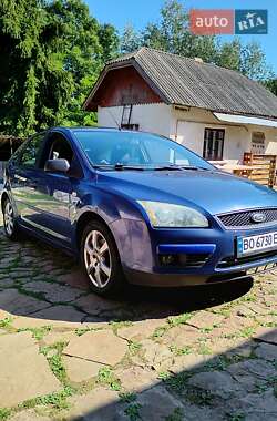 Хэтчбек Ford Focus 2006 в 