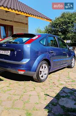 Хэтчбек Ford Focus 2006 в 