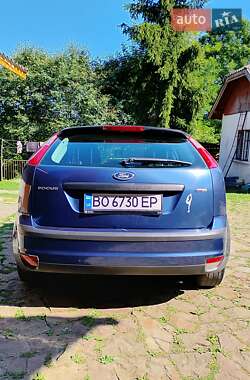 Хэтчбек Ford Focus 2006 в 