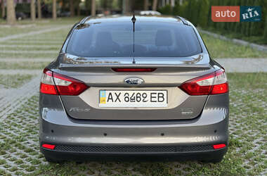 Седан Ford Focus 2013 в 