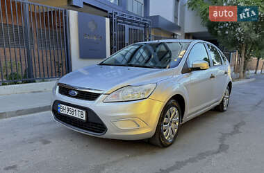 Хетчбек Ford Focus 2011 в 