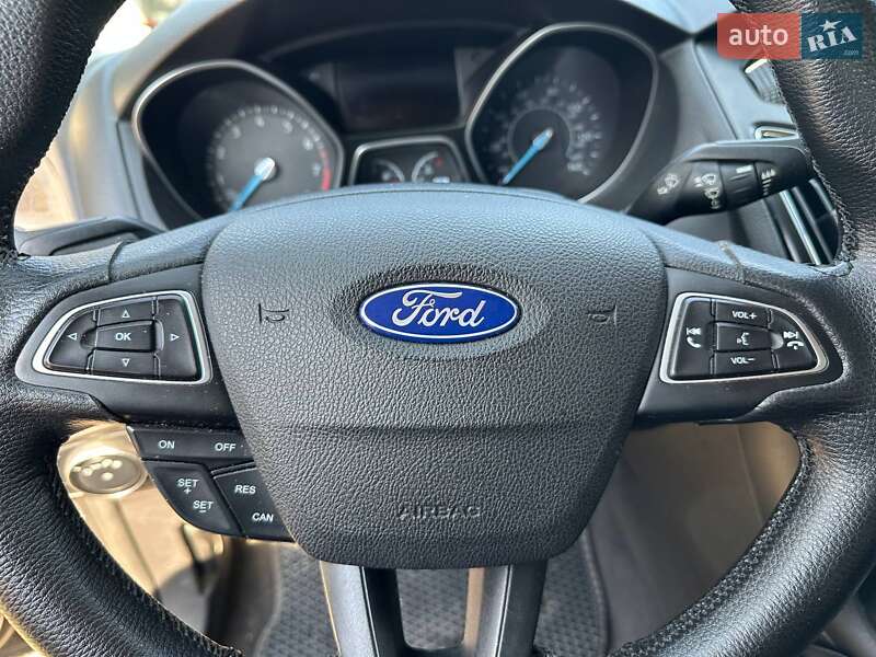 Седан Ford Focus 2015 в Дубно