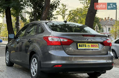 Седан Ford Focus 2012 в 