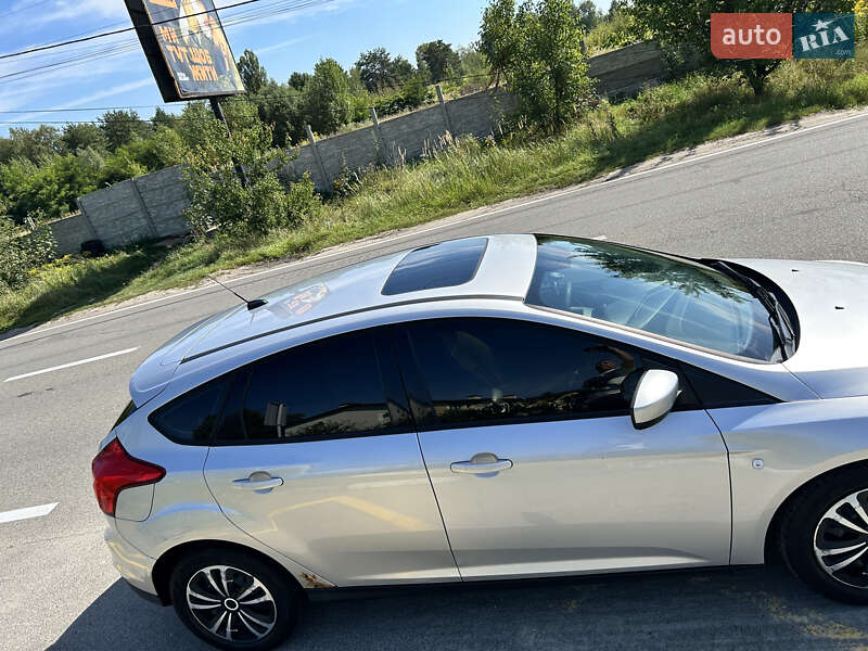 Хэтчбек Ford Focus 2011 в Киеве