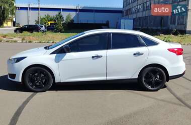 Седан Ford Focus 2016 в 