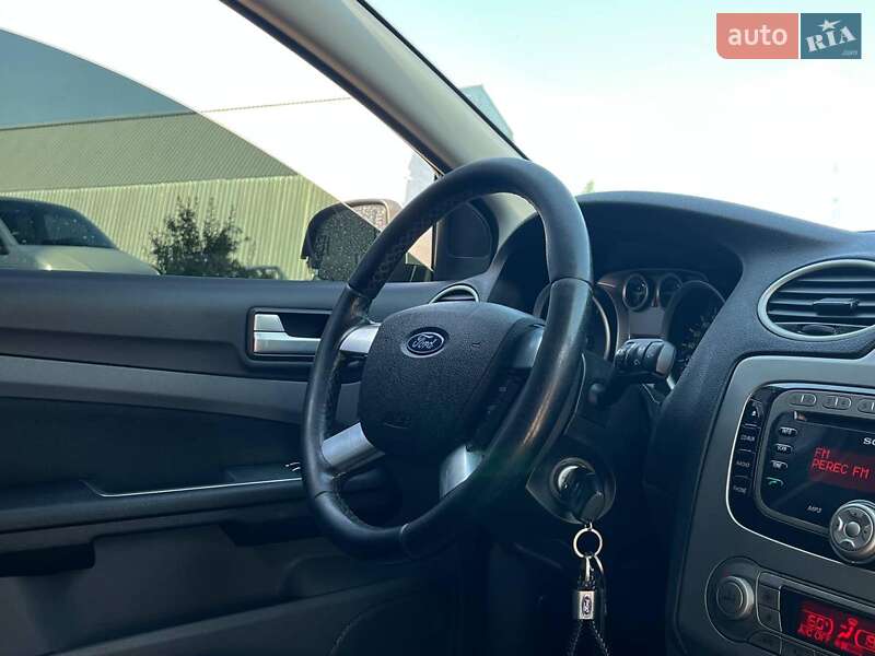 Хэтчбек Ford Focus 2010 в Львове фото 14 Хэтчбек Ford Focus 2010 в Львове