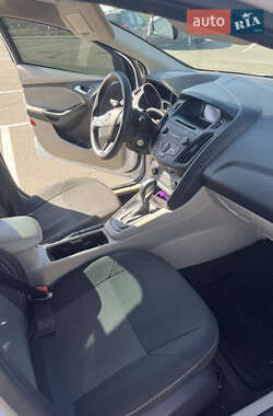 Седан Ford Focus 2015 в 
