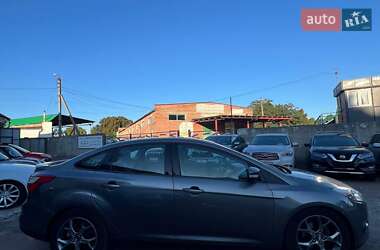 Седан Ford Focus 2014 в 