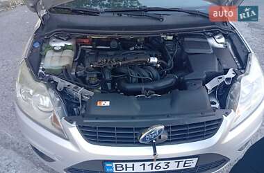 Хэтчбек Ford Focus 2011 в 