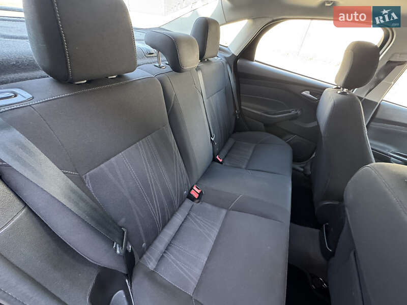 Седан Ford Focus 2018 в Киеве фото 24 Седан Ford Focus 2018 в Киеве