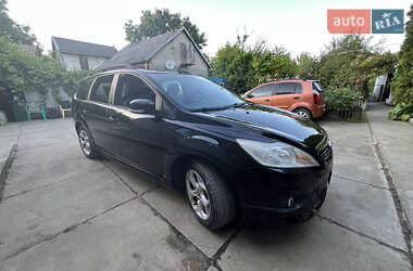 Универсал Ford Focus 2010 в 