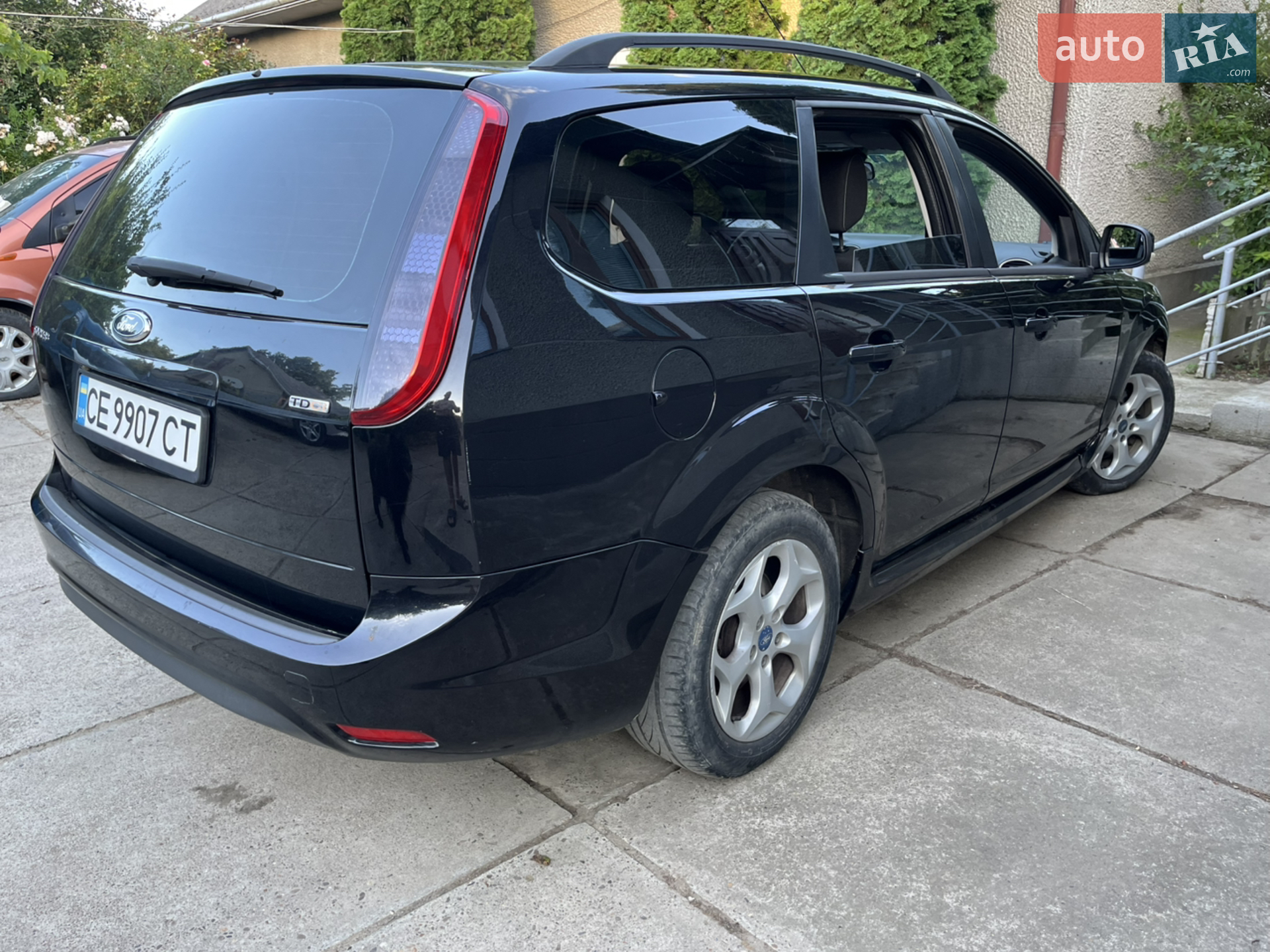 2010 Ford Focus - мініатюра 19