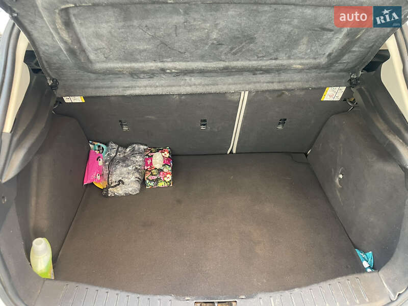 Хэтчбек Ford Focus 2012 в Золочеве