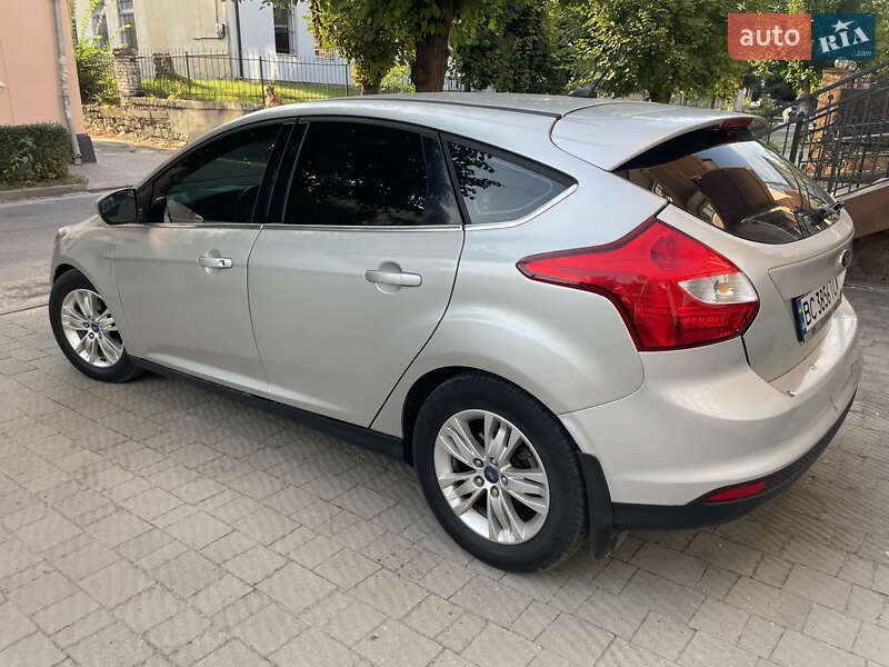 Хэтчбек Ford Focus 2012 в Золочеве