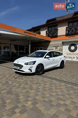 Универсал Ford Focus 2020 в Сваляве