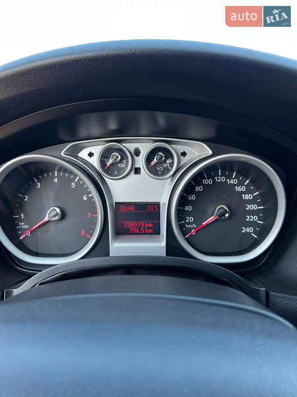 Хэтчбек Ford Focus 2010 в Ровно