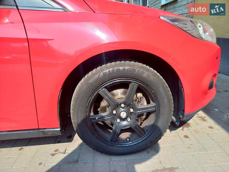 Универсал Ford Focus 2012 в Киеве фото 3 Универсал Ford Focus 2012 в Киеве