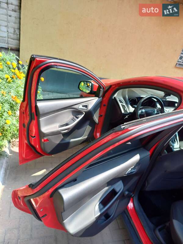 Универсал Ford Focus 2012 в Киеве фото 10 Универсал Ford Focus 2012 в Киеве