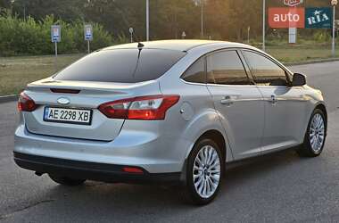 Седан Ford Focus 2011 в 