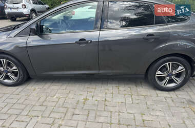 Седан Ford Focus 2017 в 