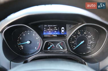 Седан Ford Focus 2016 в 