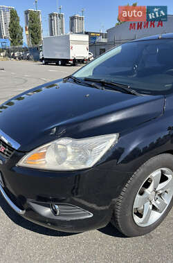 Хэтчбек Ford Focus 2010 в Киеве