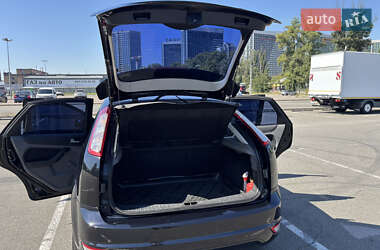 Хэтчбек Ford Focus 2010 в Киеве