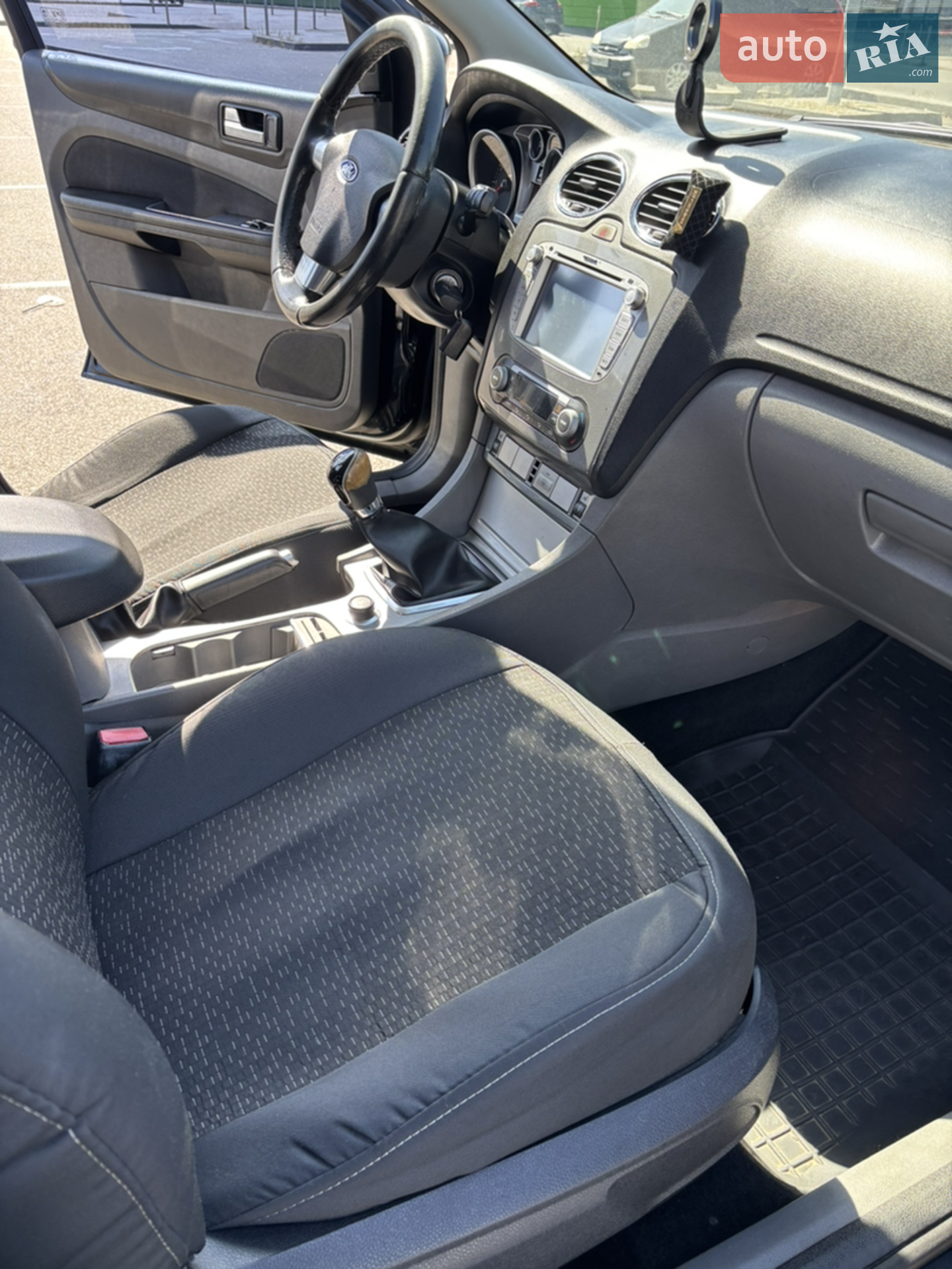 2010 Ford Focus - мініатюра 14