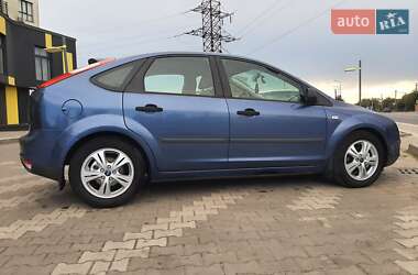 Хэтчбек Ford Focus 2006 в 