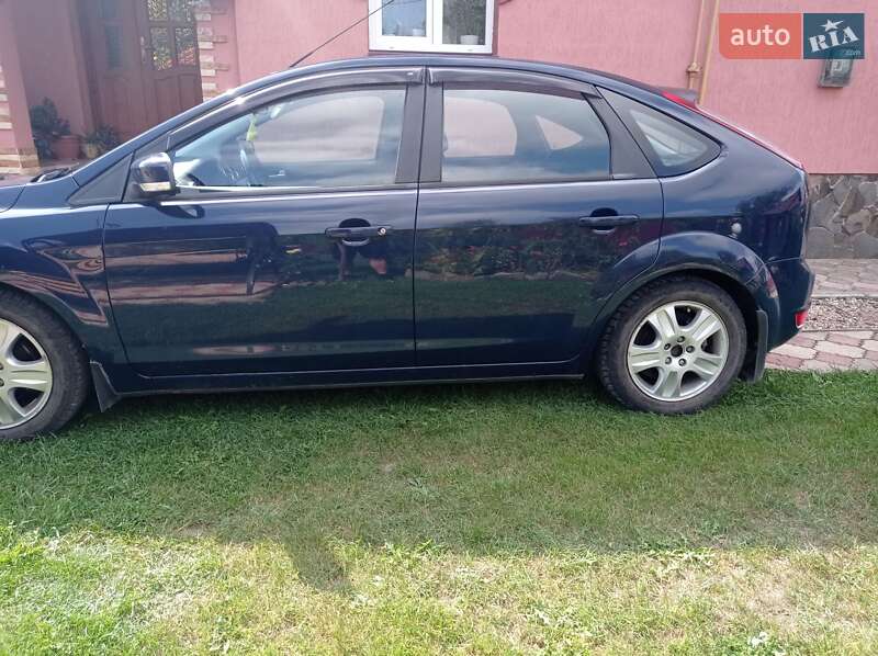 Хэтчбек Ford Focus 2010 в Стрые
