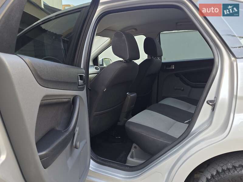 Хетчбек Ford Focus 2011 в Тернополі фото 24 Хетчбек Ford Focus 2011 в Тернополі