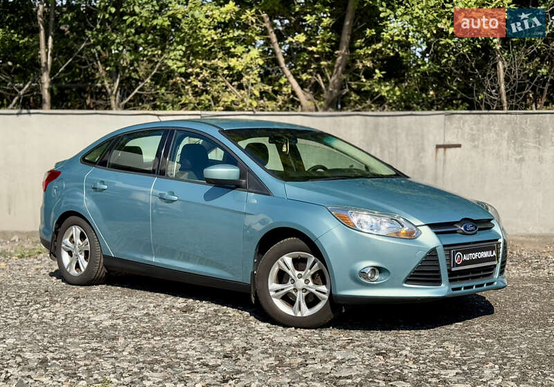 Седан Ford Focus 2012 в 