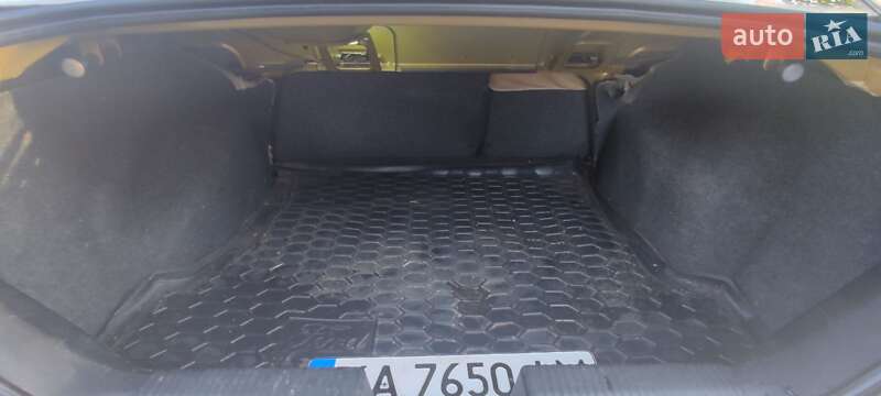 Седан Ford Focus 2000 в Хмельнике