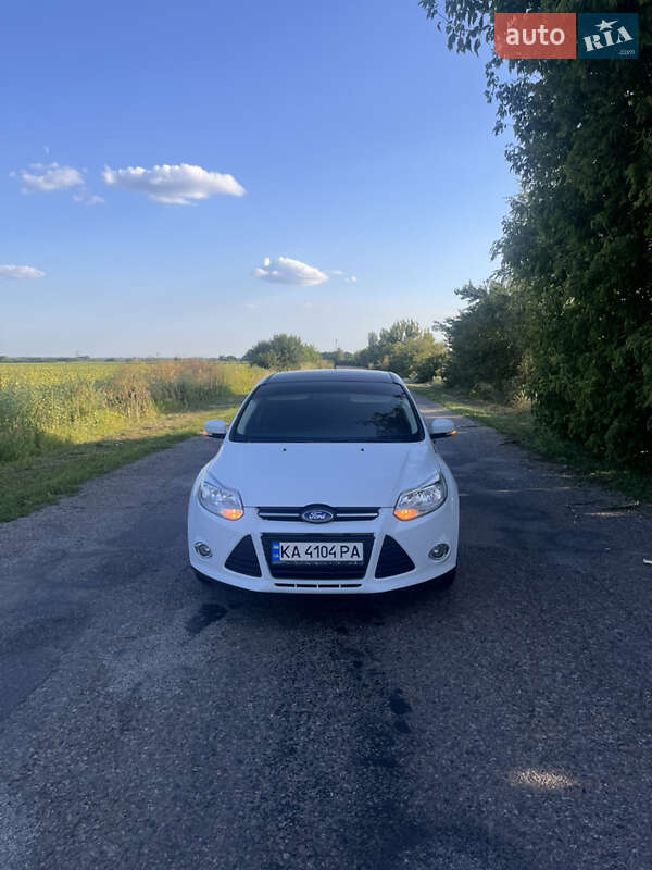 Хэтчбек Ford Focus 2012 в Киеве